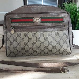 Gucci Vintage crossbody/shoulder